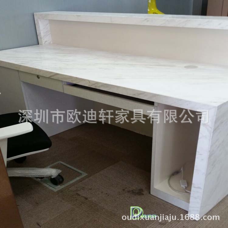 匠心定制，品質(zhì)之選 人造石與大理石臺面的一站式解決方案